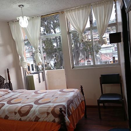 Hotel Saraguro לוחה מראה חיצוני תמונה