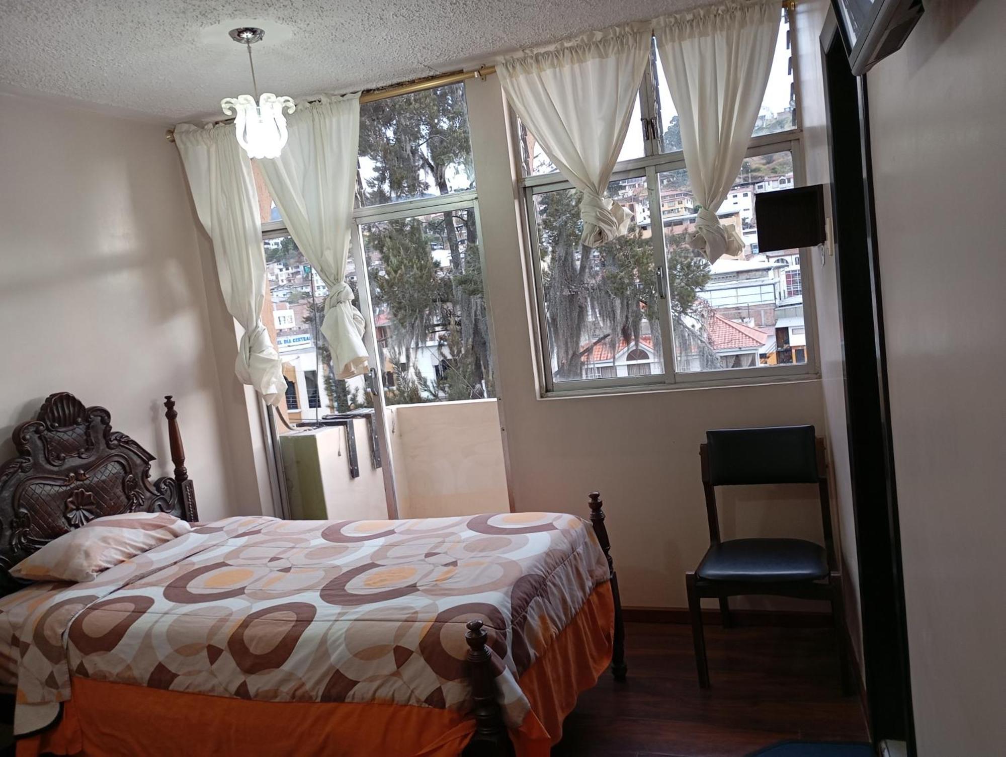 Hotel Saraguro לוחה מראה חיצוני תמונה